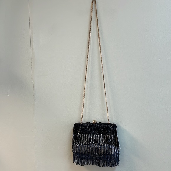 New Anthropologie Fringe Element Clutch!!🔥🔥🔥 - Picture 6 of 15